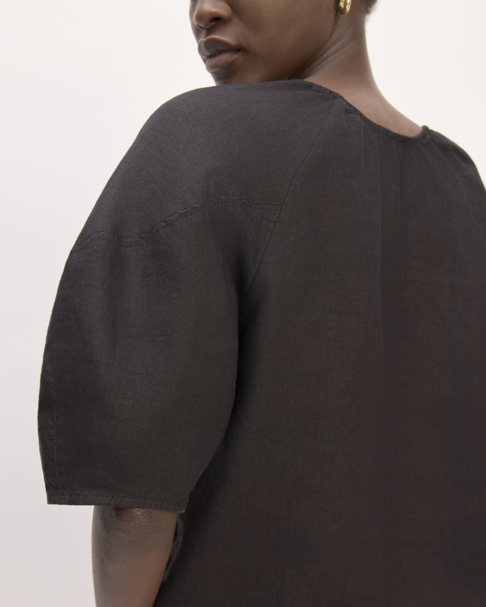 The Scoop Top in Linen | Black - Image 5