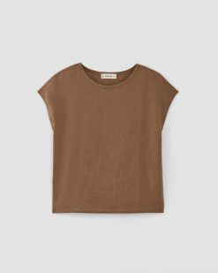 Alternative view of The Muscle Top in Linen | Carob Brown