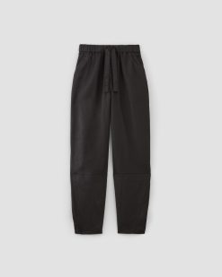 Alternative view of The Linen Pull-On Barrel Pant | Black