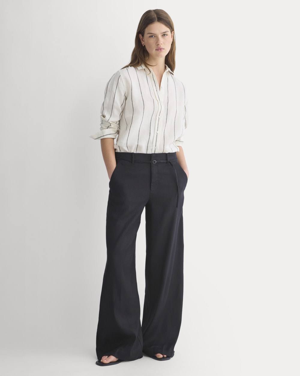 Wide-Leg Belted Pant in Stretch Linen | Black | Regular