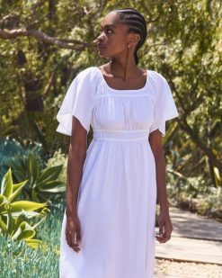 Alternative view of The Flutter-Sleeve Dress in Stretch Linen | White