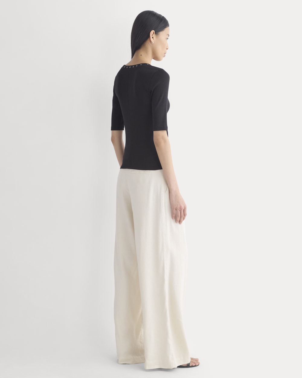 Luxe Rib V-Neck Henley | Black - Image 5