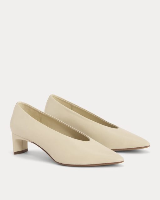 Alternative view of Made in Italy Almond-Toe Pump | Crema