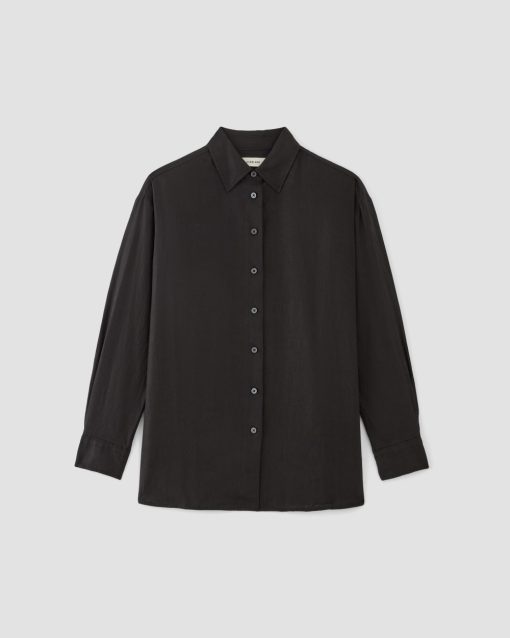 Alternative view of The Boyfriend Shirt in Linen | Black