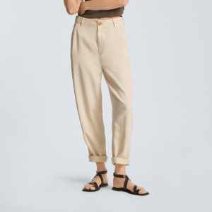 Alternative view of The Chino in Buttersoft | Parchment