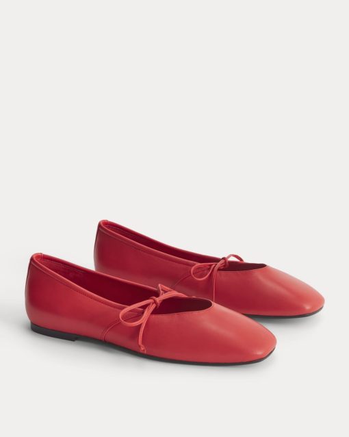 Alternative view of Leather Keyhole Flat | Classic Red