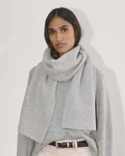 Alternative view of The Waffle Scarf | Heather Grey