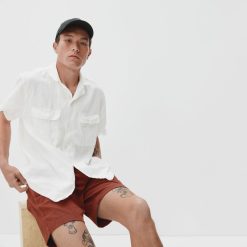 Alternative view of The Resort Shirt in Linen | White