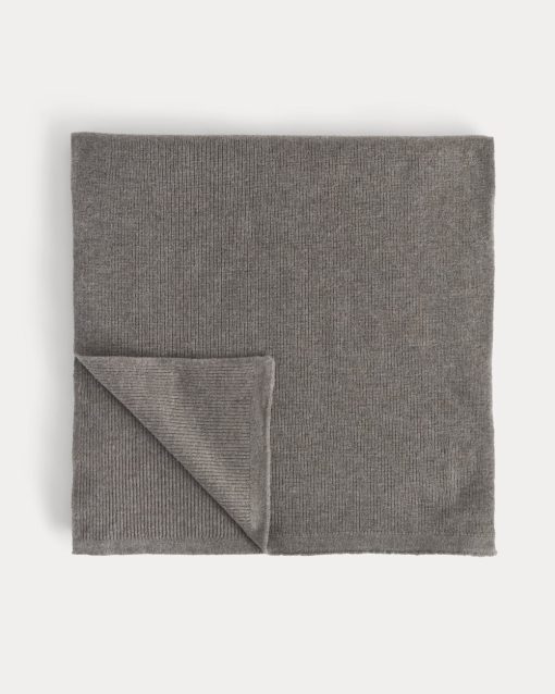 Alternative view of The Cabin Scarf | Taupe Melange
