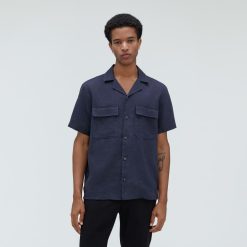 Alternative view of The Resort Shirt in Linen | Deep Navy