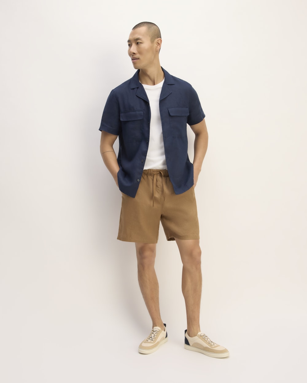 The Resort Shirt in Linen | Navy - Image 3