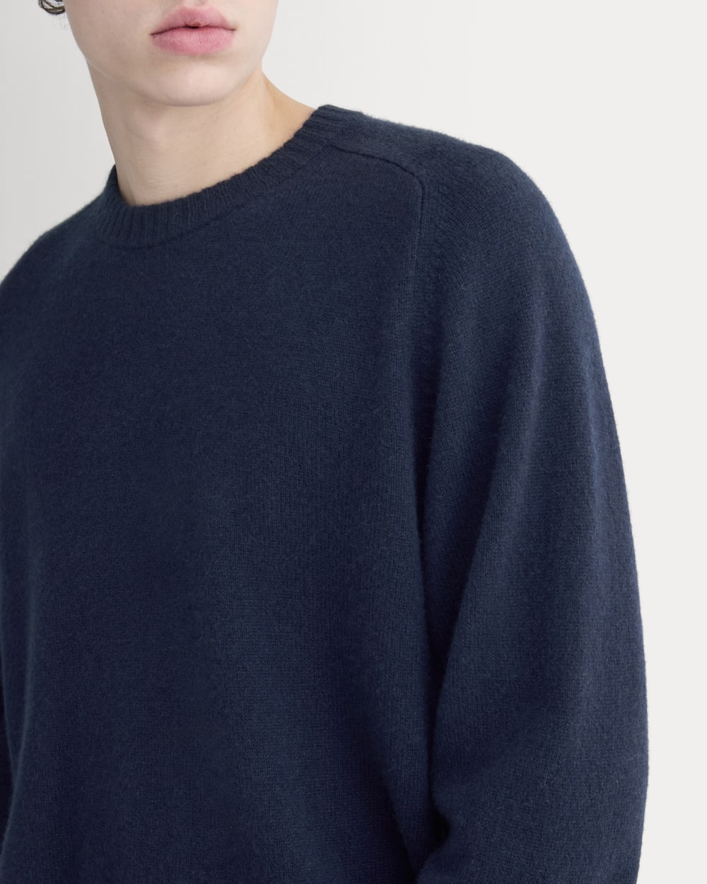 Midweight Cashmere Crew | Navy - Image 4