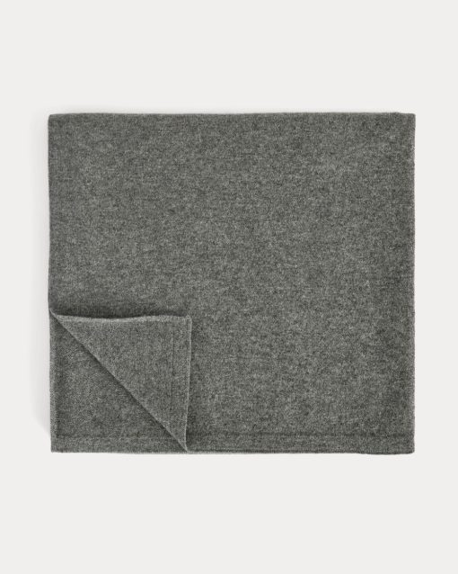 Alternative view of The Cashmere Scarf | Heather Charcoal